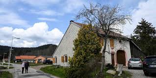 Rémy daillet a récemment commencé à faire parler de lui en annonçant son projet de coup d'état dans une il annonçait que lui, rémy daillet, allait renverser le gouvernement et prendre la pouvoir. Zqcc2zyjnkdrtm