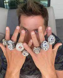 Brady is shown opening the ring box alongside offensive. S4aqwzy7lslasm