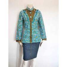 Baju wanita kantoran ini menjadi idaman setiap orang. Model Baju Batik Kantor Batik