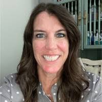 Heather Easley's Instagram, Twitter & Facebook