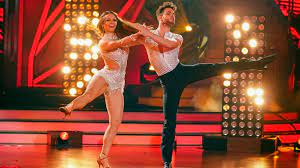 Jun 17, 2021 · furth im wald. Let S Dance 2020 Luca Hanni Und Christina Luft Machen Liebe Offentlich