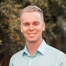 Carrie Wayne (@Paranormaali)