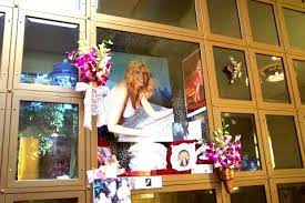 An autopsy photo of lana clarkson's mouth showing teeth damaged from a gunshot wound is shown phil spector's murder trial in superior court july 23,. Adventures In Grave Hunting By Lisa Burks Justice For Lana