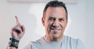 El empresario Santiago Botero anuncia su candidatura a la Presidencia