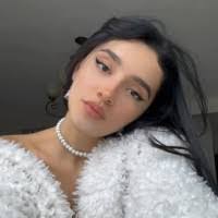 Ashley Esther's Instagram, Twitter & Facebook