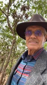 Larry Pahl's Instagram, Twitter & Facebook