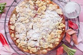 Streuselboden Kuchen Mit Rhabarber Emmikochteinfach Rezept Rhabarberkuchen Mit Streusel Streusel Kuchen Rhabarber