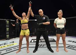 Not for the first time in her blossoming career gorgeous ufc star paige vanzant has suffered a brutal arm fracture. Dana White Paige Vanzant Should Explore Free Agency After Ufc 251 Loss To Amanda Ribas