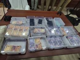 Fake currency gang busted in Pilibhit | पीलीभीत में नकली नोट गिरोह का  भंडाफोड़: 4 जिलों के आरोपी गिरफ्तार, 2.90 लाख के जाली नोट और प्रिंटर बरामद  - Pilibhit News | Dainik Bhaskar