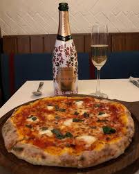 Come A Napoli Pizza At Cincinindia Mflclub Mumbai Mumbaifood Mumbaifoodlovers Mflcincin Mflpizza Mumbai Food Food Lover Food