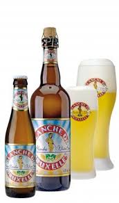 Een Uitstap Naar Brussel Kan Niet Zonder Een Blanche De Bruxelles Bier Bierglazen Bierproeverij