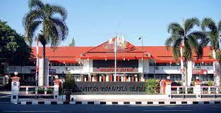 Find the reviews and ratings to know better. Sejarah Pemerintahan Kota Blitar