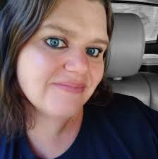 Let's play a gameeeee 🤪🤪 The last person to comment BSG will get a free  tea🥤🥤 📣 Anddddd go !! 📣