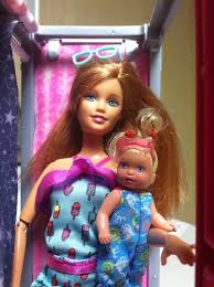 Gestricktes kleid für barbie anziehen. Pin Auf Coleccion Viole