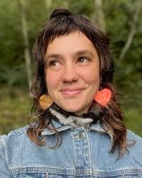 Sadie Bingham's Instagram, Twitter & Facebook