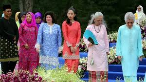 Istiadat pemakaman jenazah bonda sultan johor, almarhumah enche' besar hajah khalsom abdullah. Buletin Tv3 Jenazah Bonda Sultan Johor Akan Dimakamkan Pagi Esok Jenazah Bonda Sultan Facebook