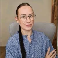 Lisa Luber's Instagram, Twitter & Facebook