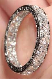 Diamond Encrusted Ring Gorgeousdiamondweddingrings Wedding Rings Jewelry Beautiful Jewelry