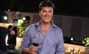 Get rui andrade's contact information, age, background check, white pages, social networks, resume, professional records, pictures & bankruptcies. Ator Rui Andrade Apoia Irma Na Luta Contra O Cancro
