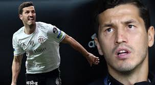 SON DAKİKA HABER: Beşiktaş'ta Salih Uçan'a İngiltere'den sürpriz talip!  Transfer çalışmaları başladı
