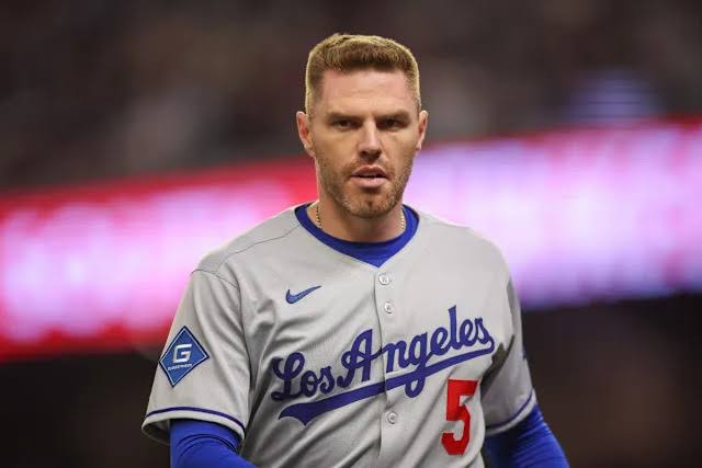 Dodgers' Freddie Freeman Update Emerges Amid MLB Offseason - Yahoo Sports