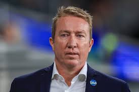Could Trent Robinson be set to make a shock decision regarding his halves  pairing? One rugby league legend believes so... LATE MAIL 👉 bit.ly/3FMkGJm