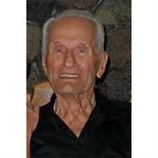 Leo Grove's Instagram, Twitter & Facebook