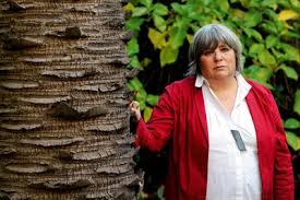 Ana luísa amaral was born in lisbon, in 1956, and lives in the north of portugal. Ana Luisa Amaral Nao Sabe Ser Cautelosa Publico