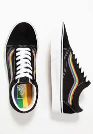 Black And Rainbow Vans Old Skool Sneaker Low Black Multicolor True White Zalando De Black Blackmulticolortrue Mult Vans Black Sneakers Custom Vans Shoes Vans Shoes Fashion