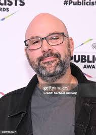 Heidi Bogle's Instagram, Twitter & Facebook