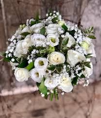 Blue, red, pink, white (january to may and august to december); Wedding Flower Availability By Month Lovely Bridal Blooms