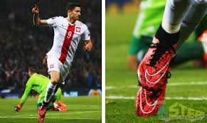 Freekickerz vs robert lewandowski (striker fc bayern münchen). Boot Spotting 12th October 2015 The Instep