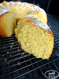 Gateau Moelleux Au Lait Et A La Semoule Parfume A L Orange Et A La Vanille Gateau Moelleux Gateau De Semoule Gateau Au Lait