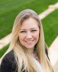 Melissa Overton's Instagram, Twitter & Facebook