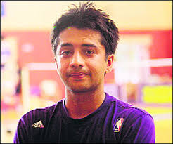 Bajaj too good for defending champ