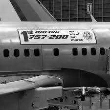 La compagnie royal air maroc propose l'enregistrement en ligne au départ de quasiment tous ses aéroports. Royal Air Maroc Fans Du B757 Souvenez Vous En Quelle Annee Cet Appareil A Effectue Son Dernier Vol Facebook