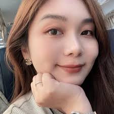 Smith & Wollensky全新副品牌S&W Butcher's Shop 全世界首店落腳台北微風信義4F!  結合沙拉外帶、餐飲內用與肉舖商店三位一體的概念店，內用餐廳即將於3/31開始接受線上訂位啦！提供多款輕食與個人份主餐：牛排、漢堡、帕尼尼、脆皮去骨究好豬腳和華倫斯基烤半雞....等全新  ...