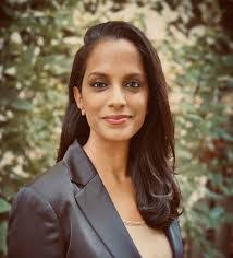 Gina Jacobson's Instagram, Twitter & Facebook