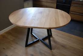 Een Uitschuifbare Ronde Tafel Handgemaakt Op Bestelling Een 32mm Dikke Eik Of Andere Houtsoort Round Extendable Dining Table Round Dining Table Dining Table