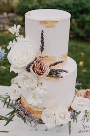 Lavender Garden Wedding Inspiration Winnipeg Mb Knotsvilla Wedding Ideas Canada Wedding Blog Lavender Wedding Cake Garden Wedding Cake Gold Wedding Cake