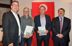 May 25, 2021 · man muss immer die historie sehen, die dahintersteckt. Ehrenabend Im Kreis Schluchtern Lamp Kreissieger Rohrig Fussballheld