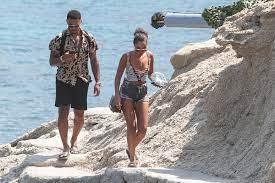 On tuesday morning, the little mix singer revealed that she is pregnant with her first child with fiancé andre gray. Andre Gray Suns Himself Alongside Stunning Little Mix Star Girlfriend Leigh Anne Pinnock On Greek Getaway