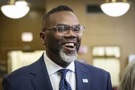 Man fatally struck by Brown Line train