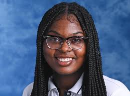 Student shoutout👏🏼🎉 Year 13 student and current Music Leader Starr Bowen  and her family were recognized in today's Royal Gazette for their  dedication to community service. She has volunteered for several local