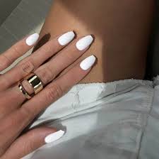 Ver más ideas sobre manicura de uñas, uñas de gel bonitas, diseños de uñas. Amazon Com Bomine Coffin Prensa En Unas Largas Blancas Unas Falsas Bailarina Unas Postizas Brillante Cobertura Completa Unas Acrilico Boda Fiesta Consejos Unas Para Mujeres Y Ninas 24 Piezas Beauty