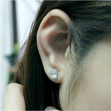 Diamond Stud Size Guide Which Diamond Size Is Right For You Diamondstuds Com