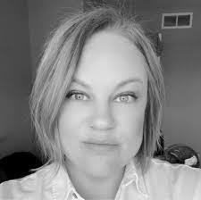 Melissa Patrick's Instagram, Twitter & Facebook