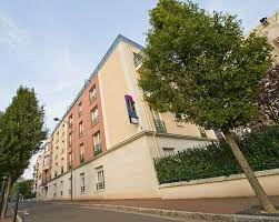 Chatou, with suburban paris in the background, france. Cerise Chatou 75 1 3 1 Prices Hotel Reviews France Tripadvisor