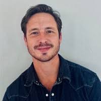 Tami Bowen's Instagram, Twitter & Facebook