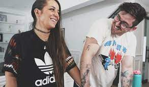 Julien and jenna have been in a relationship for seven years, and fans have gotten to see large portions of it play out in public. Zvlbc6l2zyrdbm